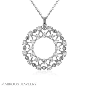 תליון מרשים עם שרשרת